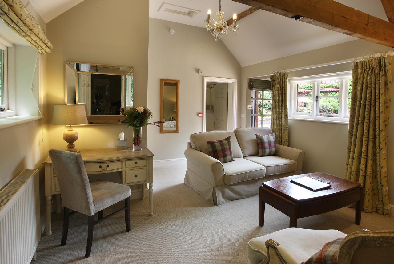The Five Arrows Hotel Waddesdon Exterior photo