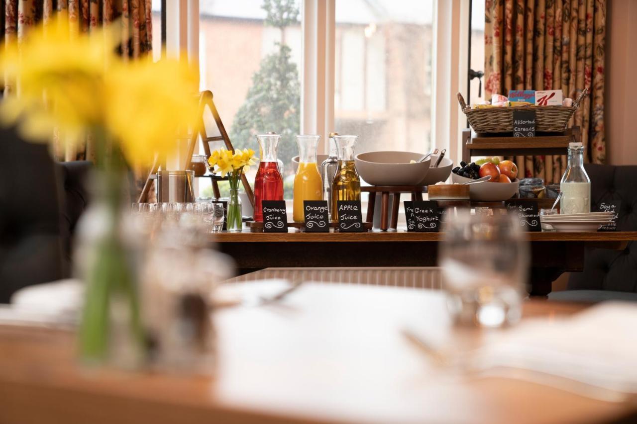 The Five Arrows Hotel Waddesdon Exterior photo